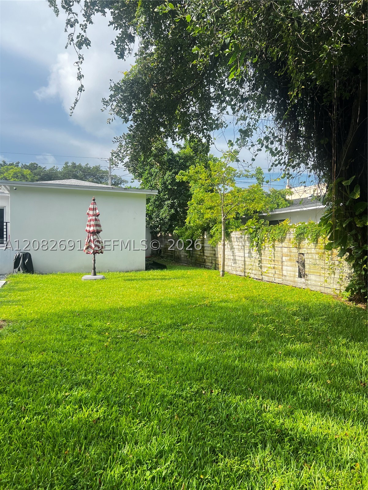15 NW 52nd St, Miami FL 33127