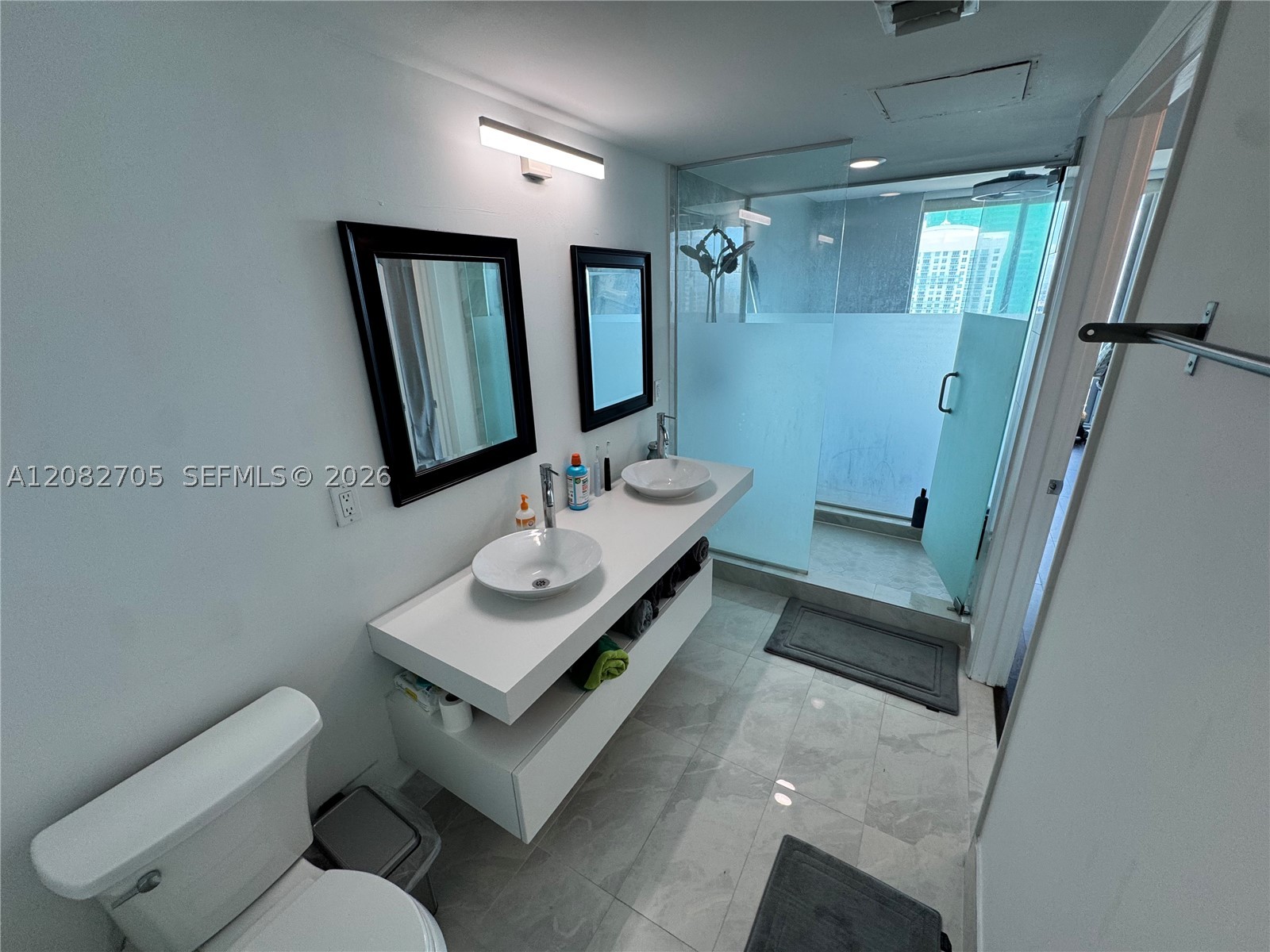 92 SW 3rd St #3811, Miami FL 33130