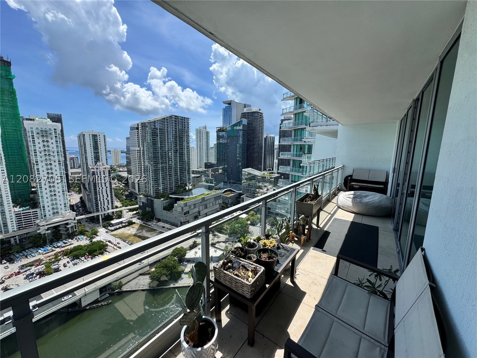 92 SW 3rd St #3811, Miami FL 33130