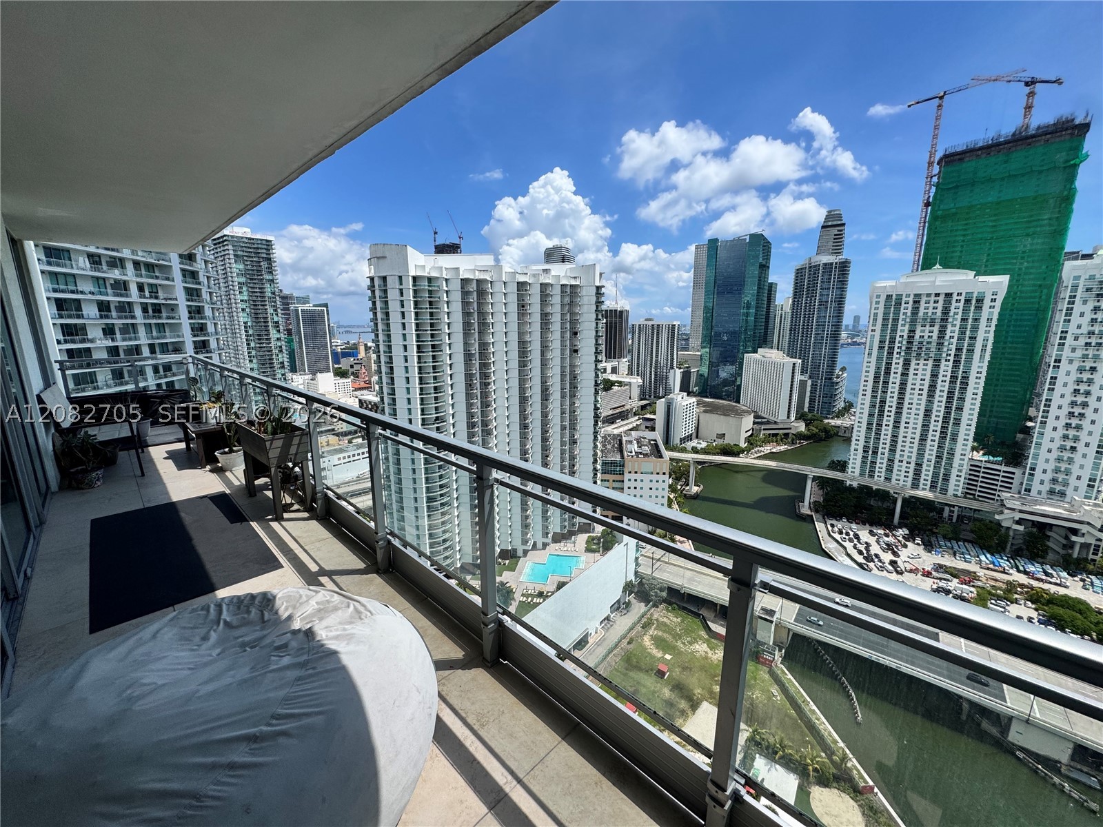92 SW 3rd St #3811, Miami FL 33130