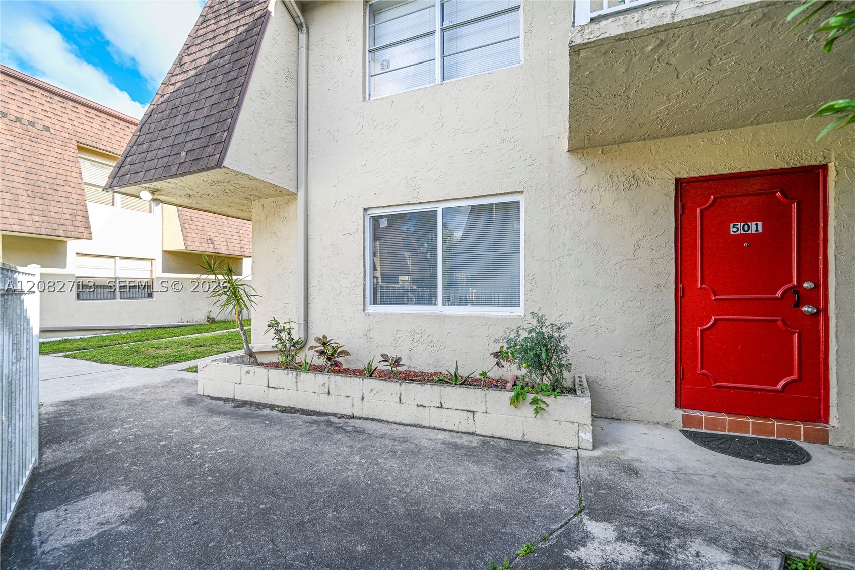 4524 SW 54th St #501-W, Dania Beach FL 33314