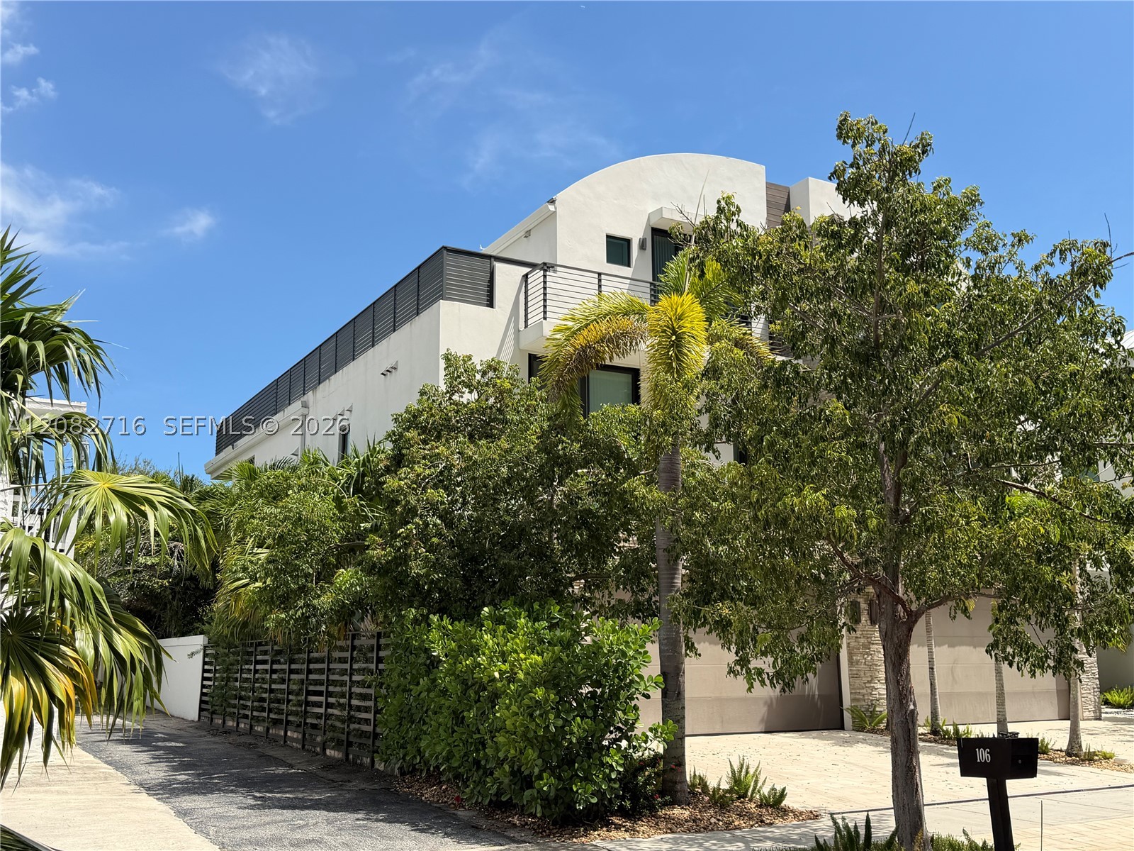 106 NE 16th Ter #106, Fort Lauderdale FL 33301