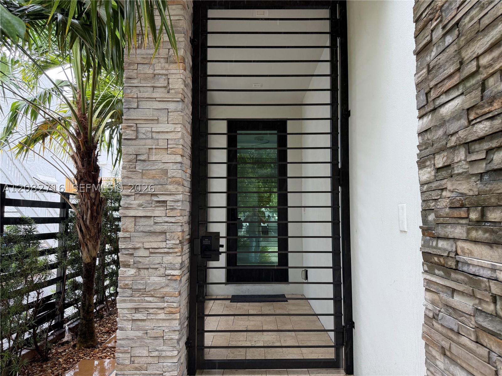 106 NE 16th Ter #106, Fort Lauderdale FL 33301