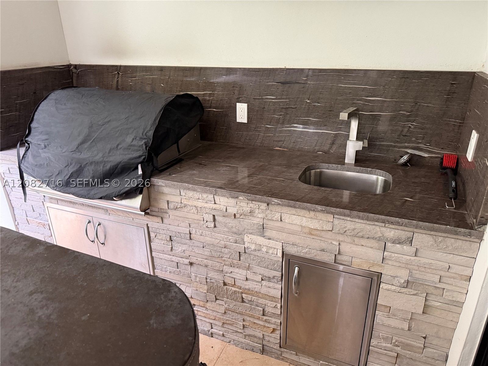 106 NE 16th Ter #106, Fort Lauderdale FL 33301