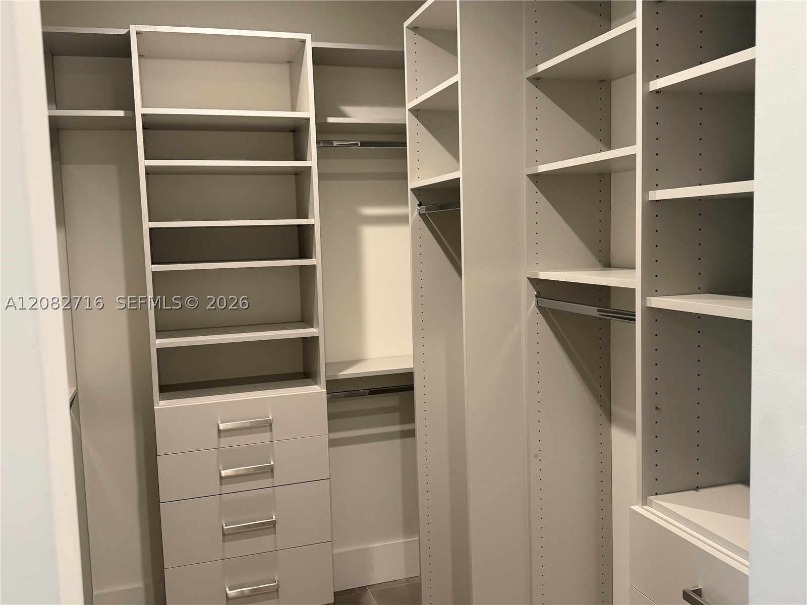 106 NE 16th Ter #106, Fort Lauderdale FL 33301