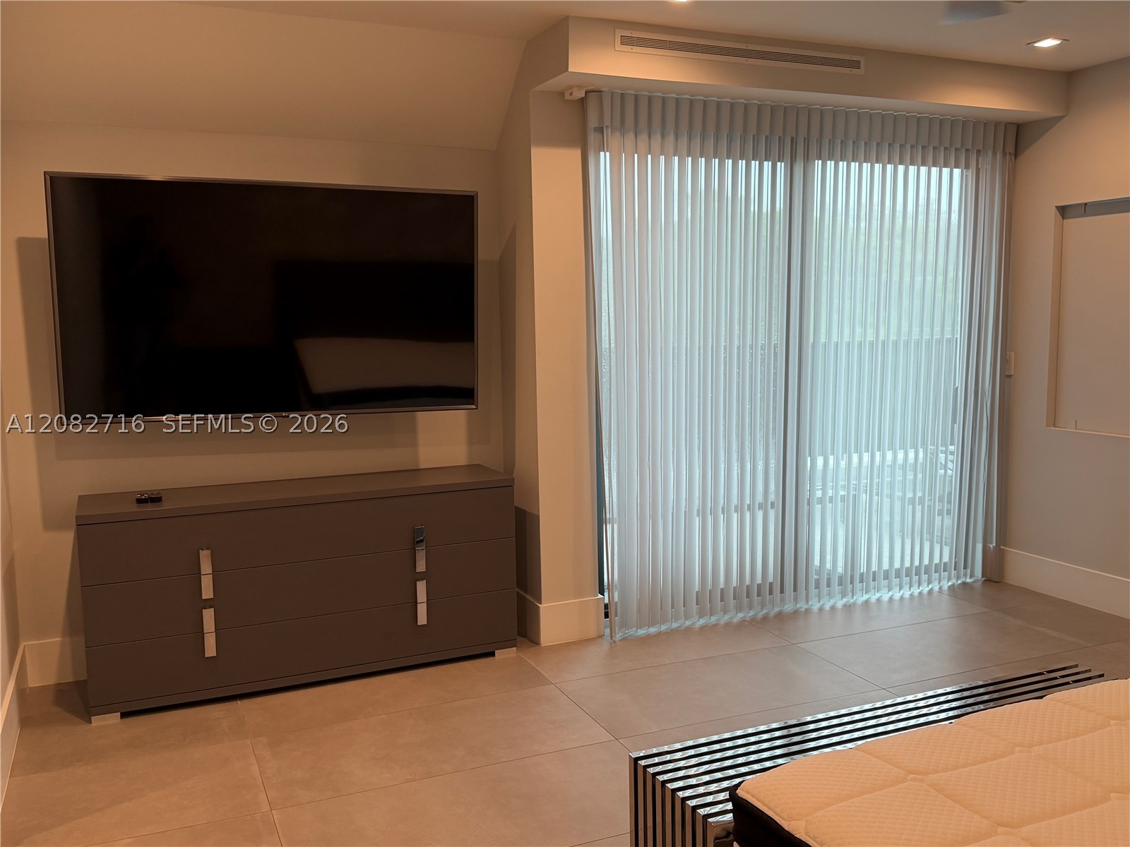 106 NE 16th Ter #106, Fort Lauderdale FL 33301