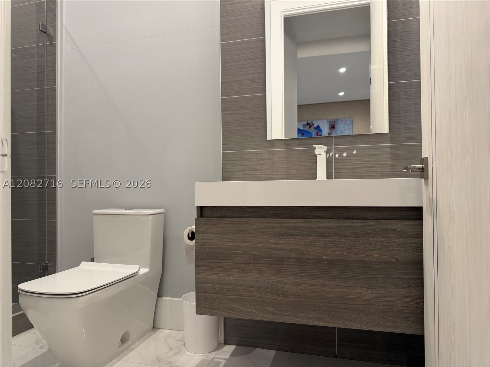 106 NE 16th Ter #106, Fort Lauderdale FL 33301