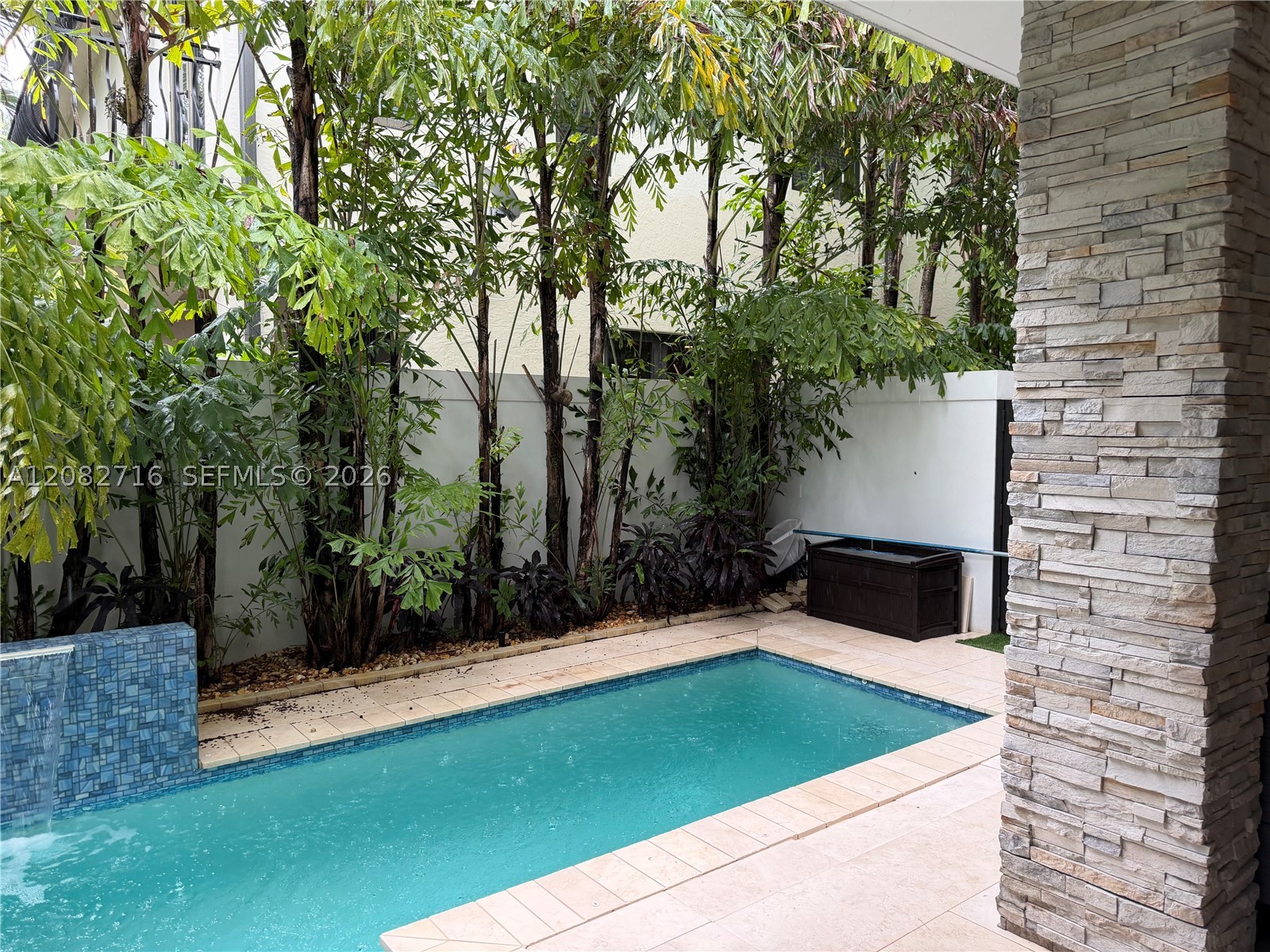 106 NE 16th Ter #106, Fort Lauderdale FL 33301