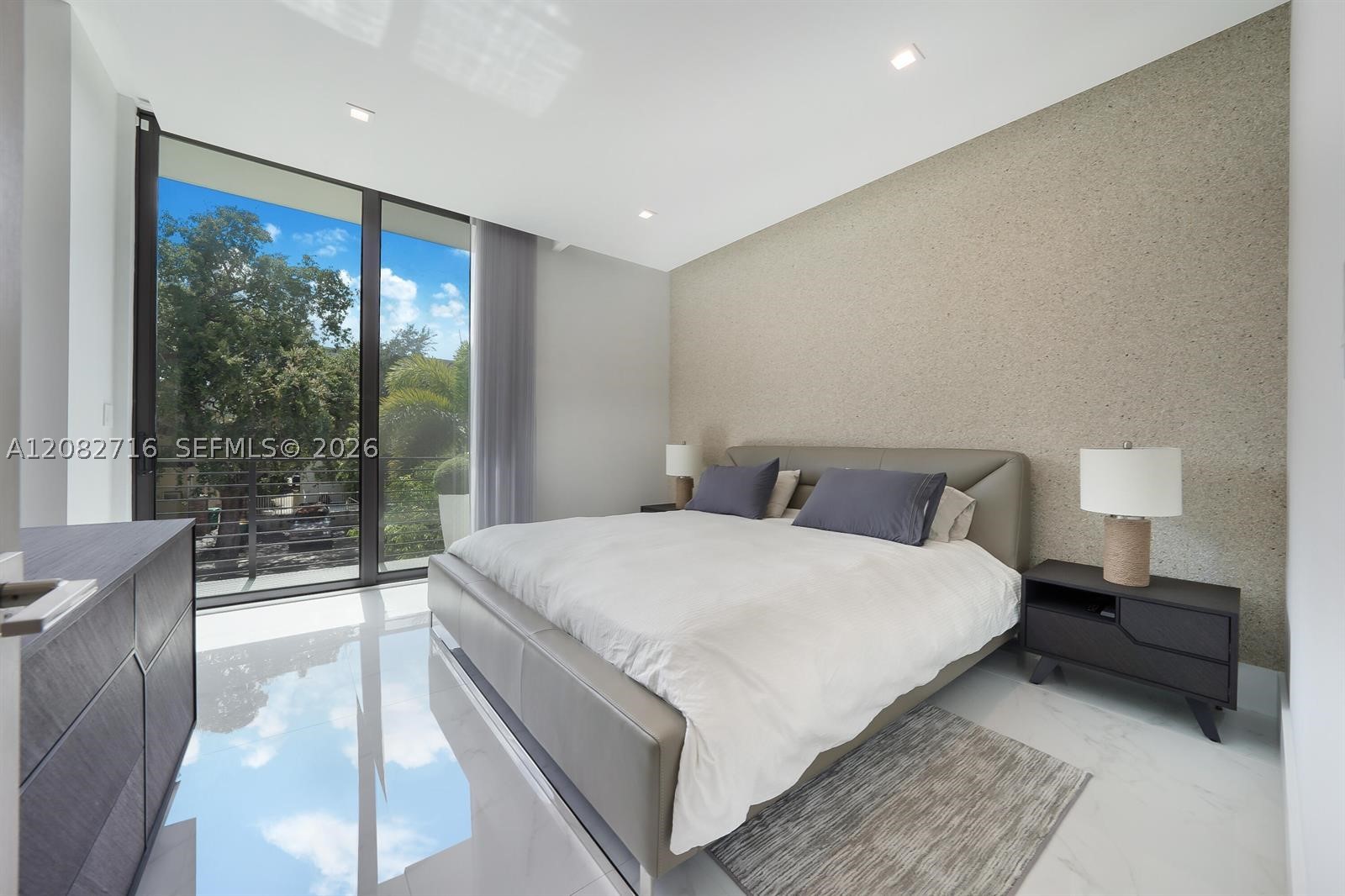 106 NE 16th Ter #106, Fort Lauderdale FL 33301