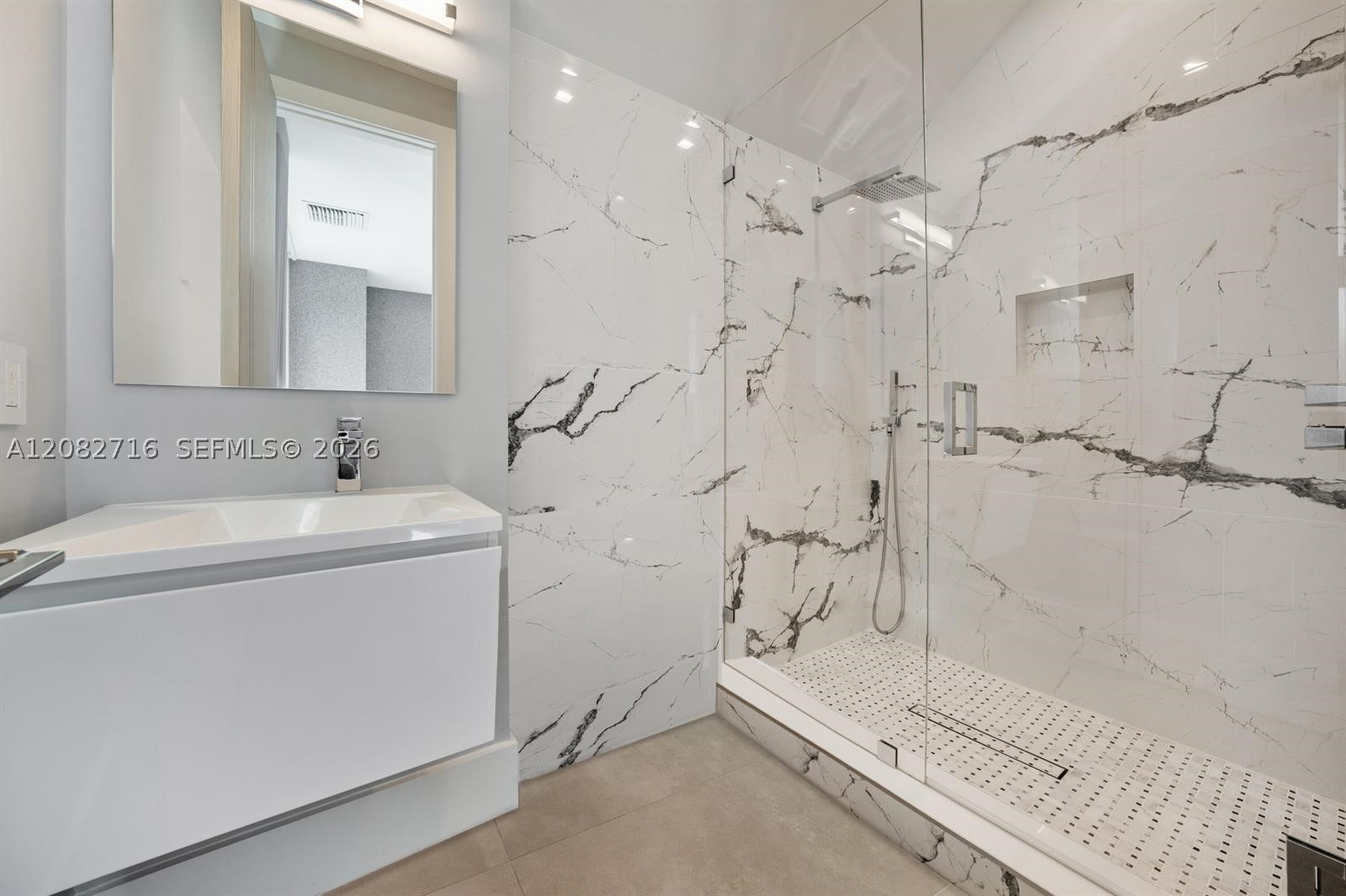 106 NE 16th Ter #106, Fort Lauderdale FL 33301