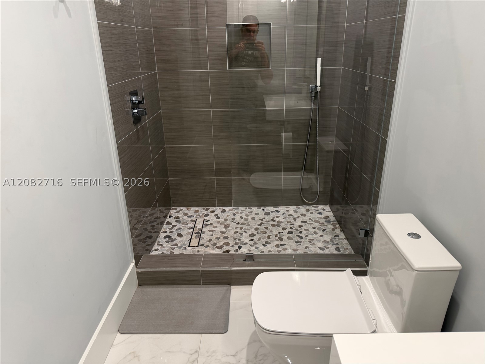 106 NE 16th Ter #106, Fort Lauderdale FL 33301