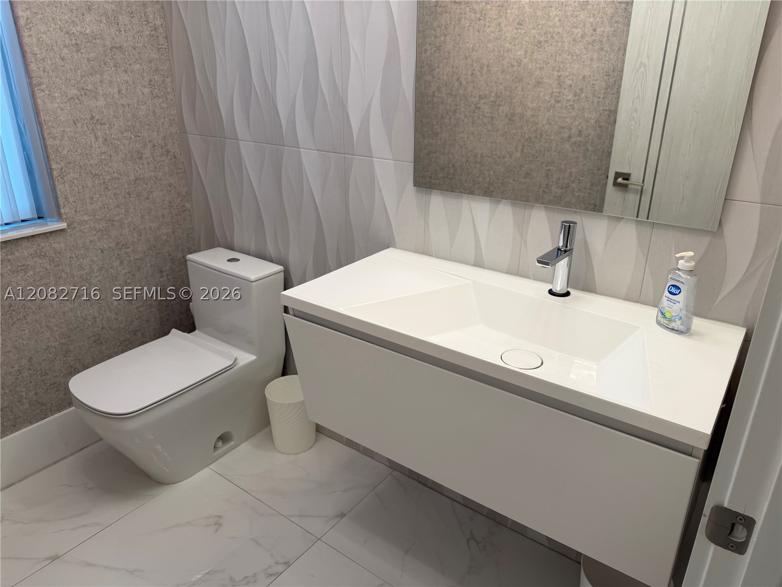106 NE 16th Ter #106, Fort Lauderdale FL 33301