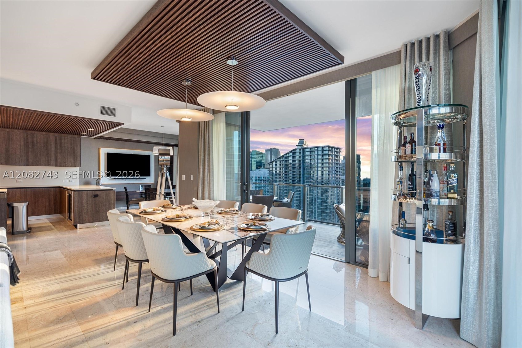 88 SW 7th St #3801, Miami FL 33130