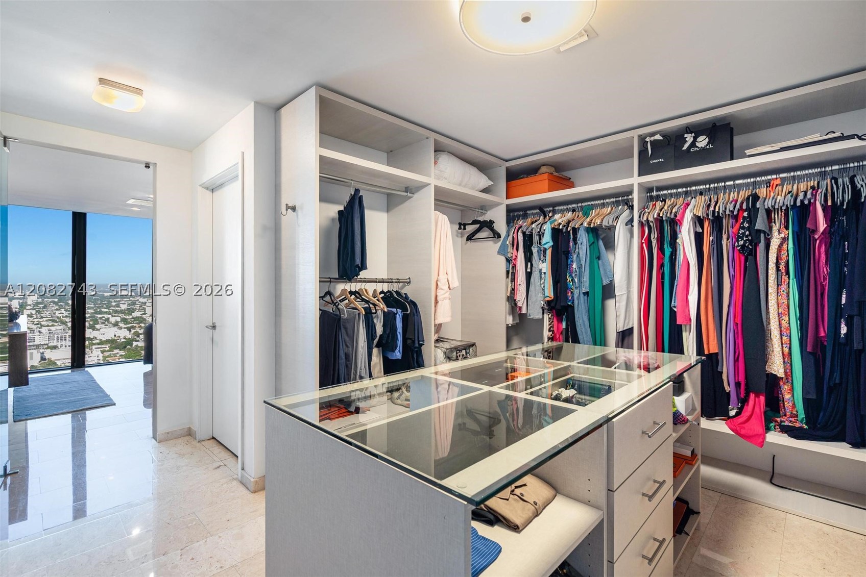 88 SW 7th St #3801, Miami FL 33130