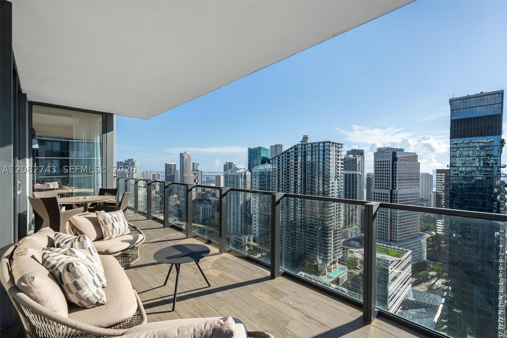 88 SW 7th St #3801, Miami FL 33130