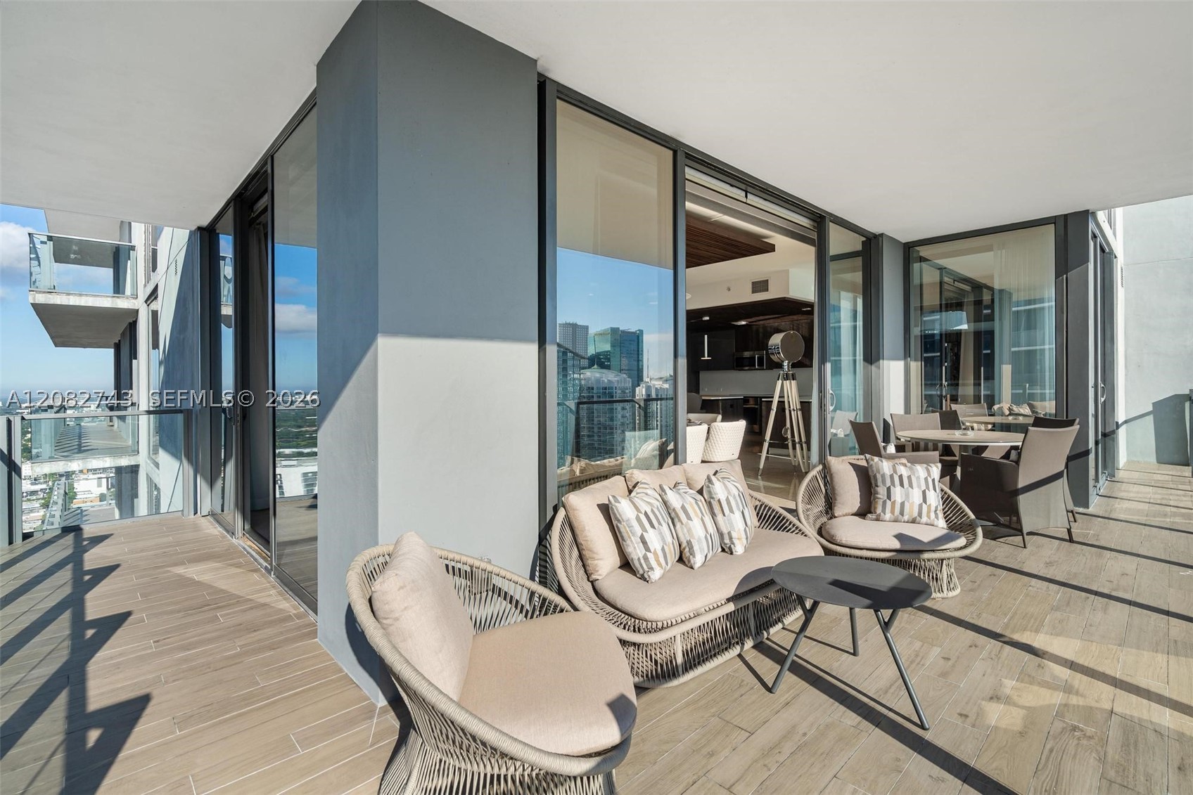 88 SW 7th St #3801, Miami FL 33130