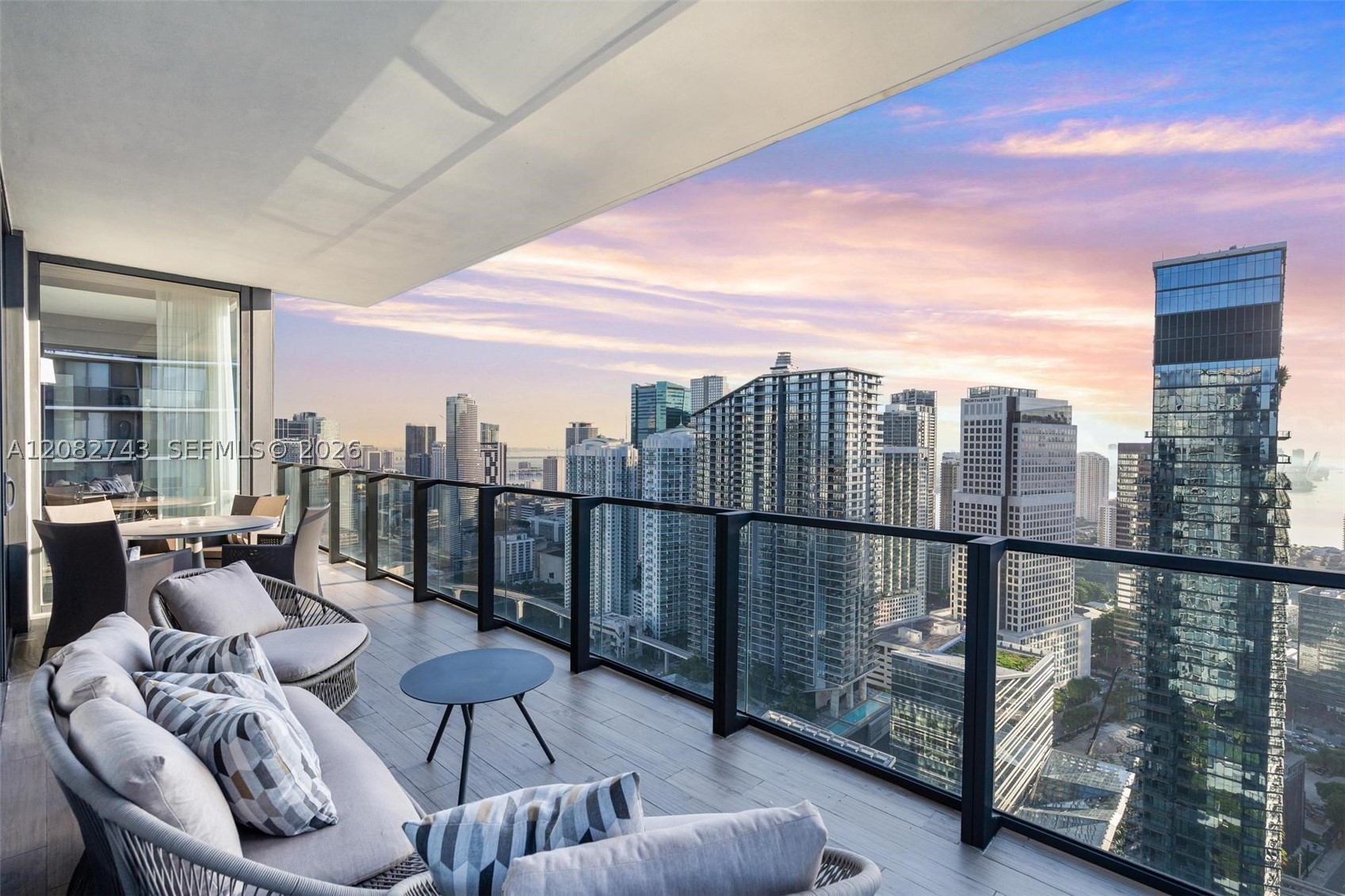 88 SW 7th St #3801, Miami FL 33130