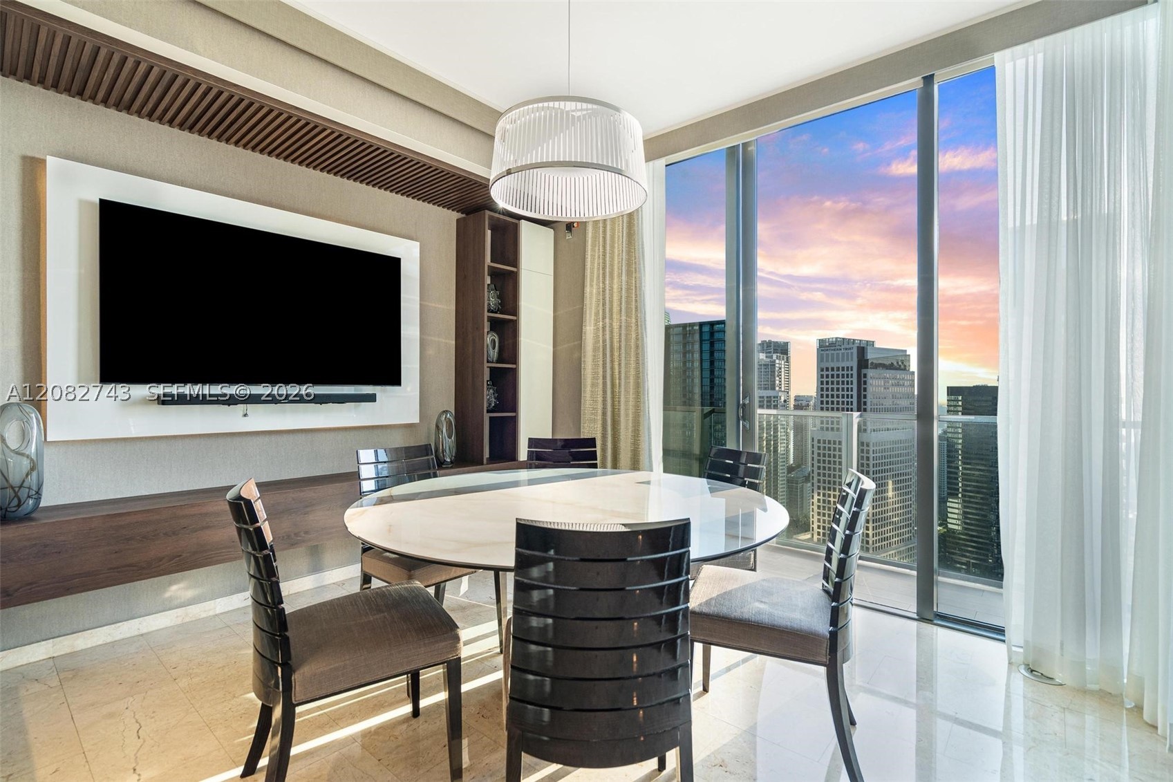 88 SW 7th St #3801, Miami FL 33130