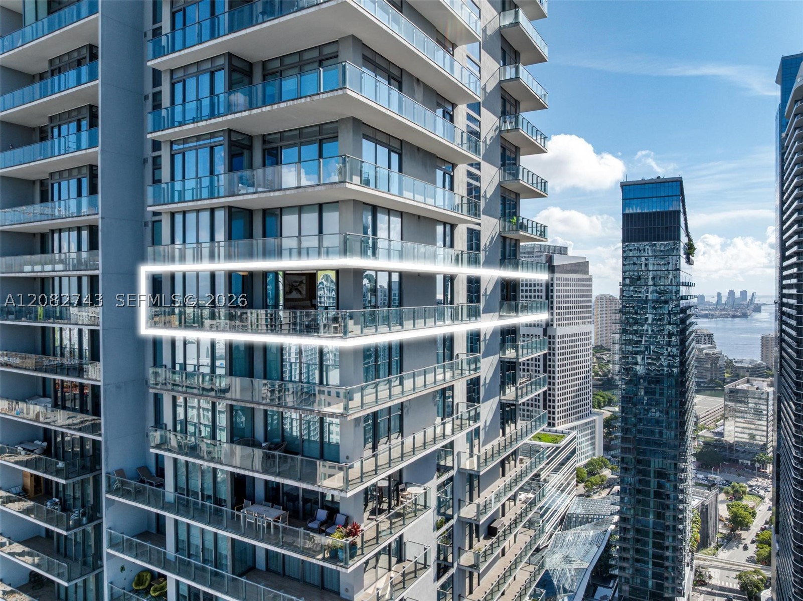 88 SW 7th St #3801, Miami FL 33130