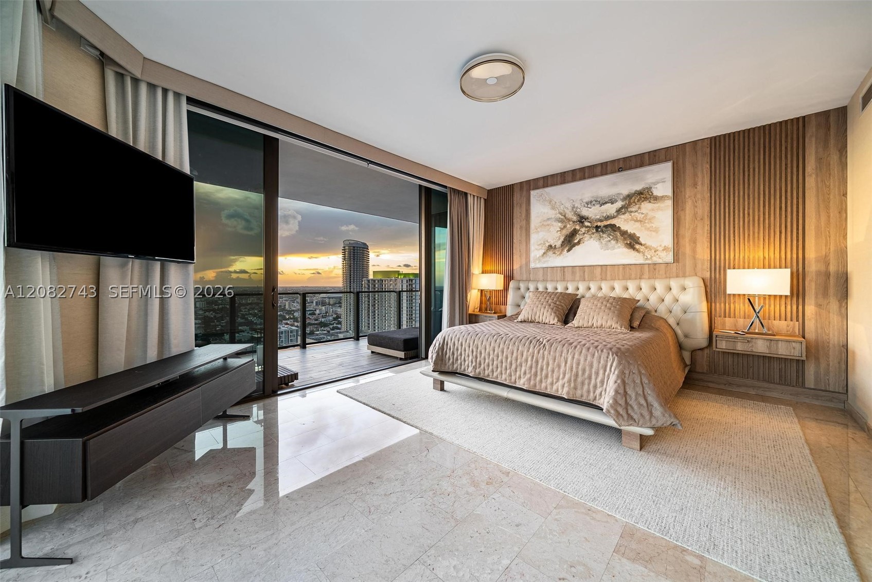 88 SW 7th St #3801, Miami FL 33130