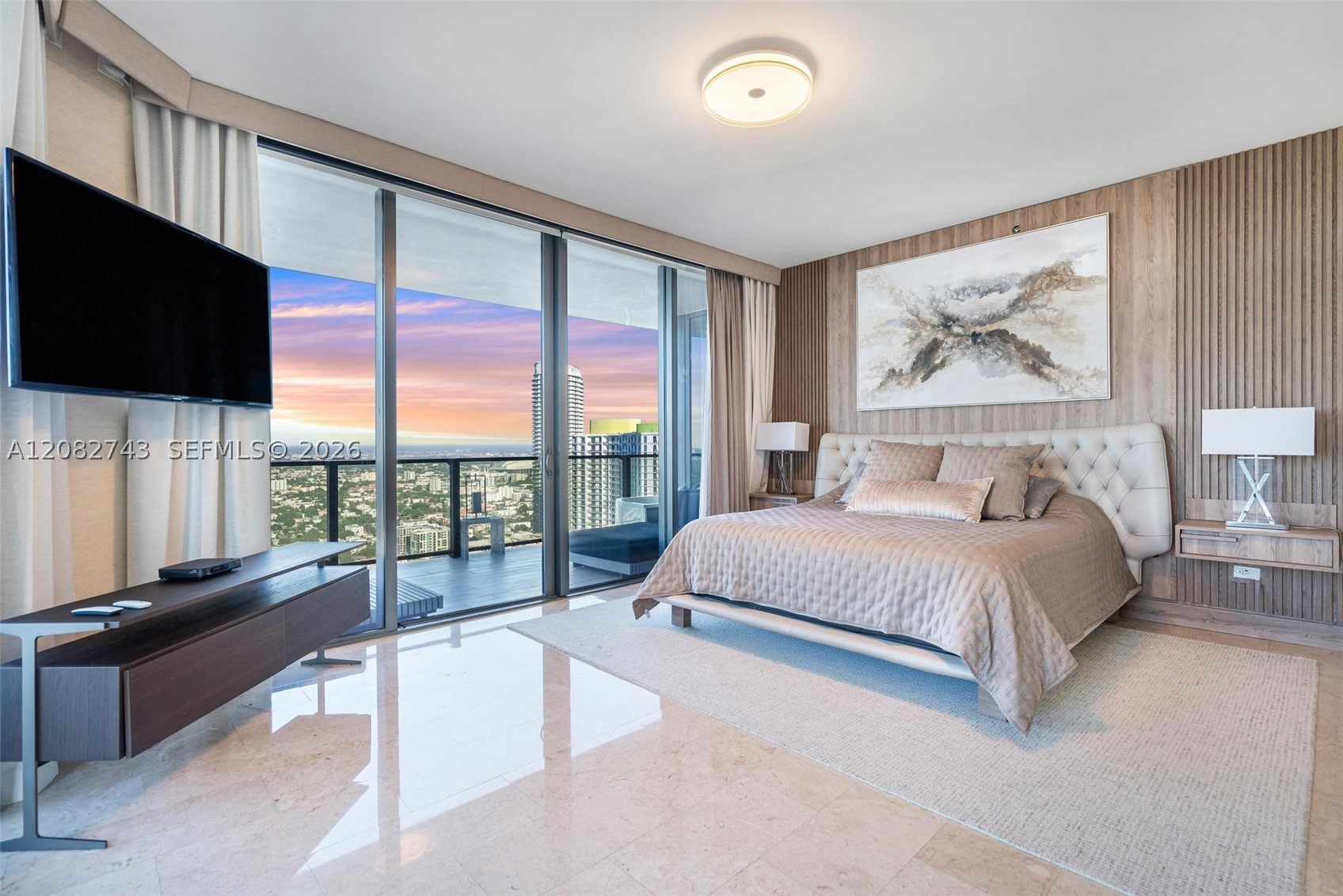 88 SW 7th St #3801, Miami FL 33130