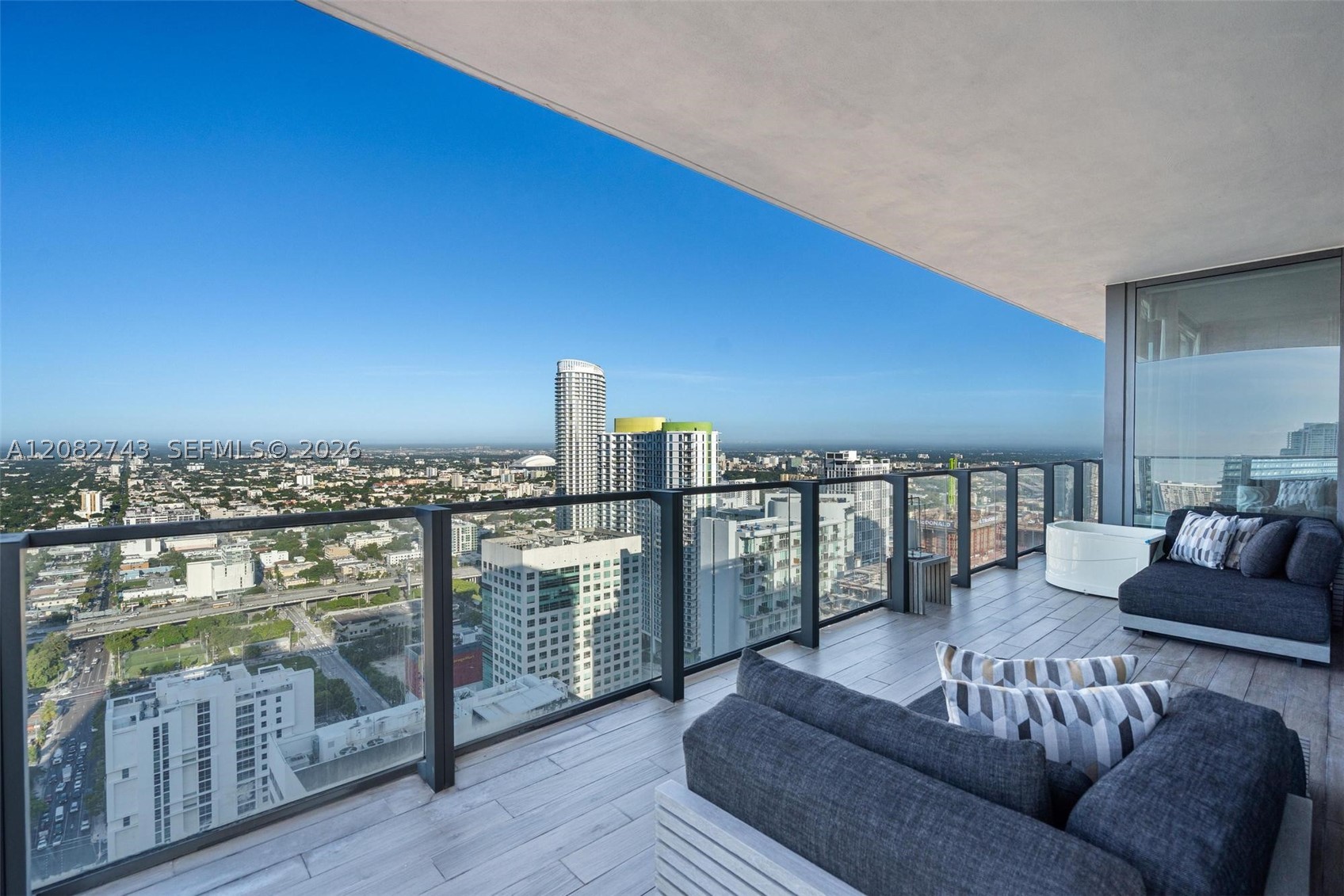 88 SW 7th St #3801, Miami FL 33130