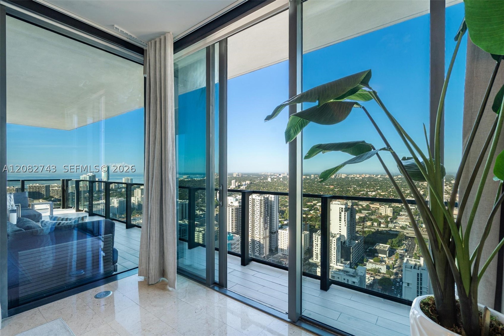 88 SW 7th St #3801, Miami FL 33130