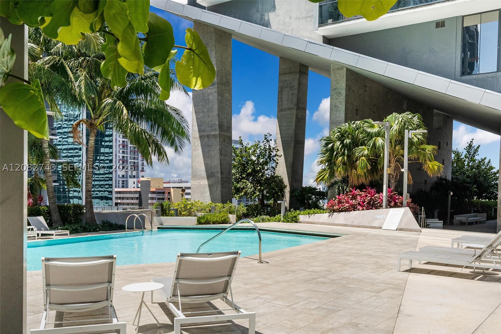 88 SW 7th St #3801, Miami FL 33130