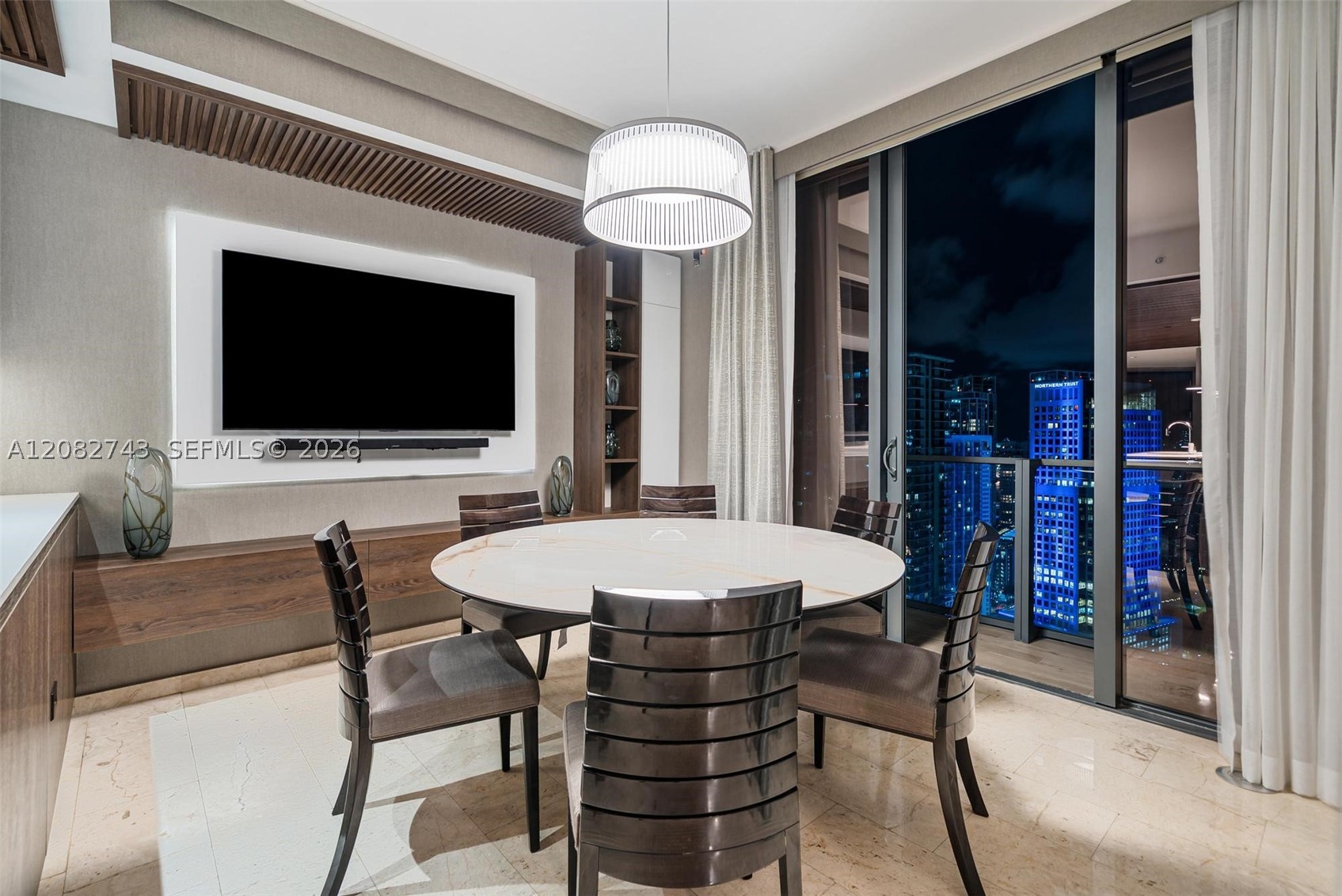 88 SW 7th St #3801, Miami FL 33130