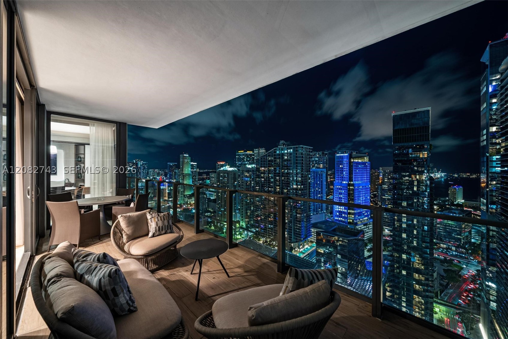 88 SW 7th St #3801, Miami FL 33130