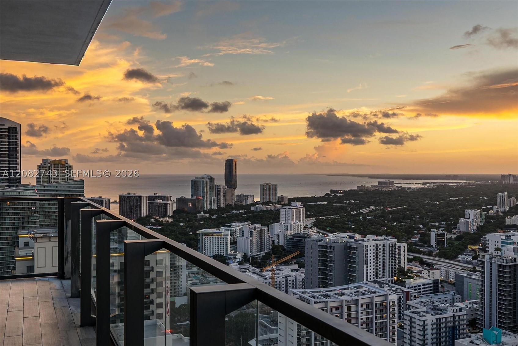 88 SW 7th St #3801, Miami FL 33130
