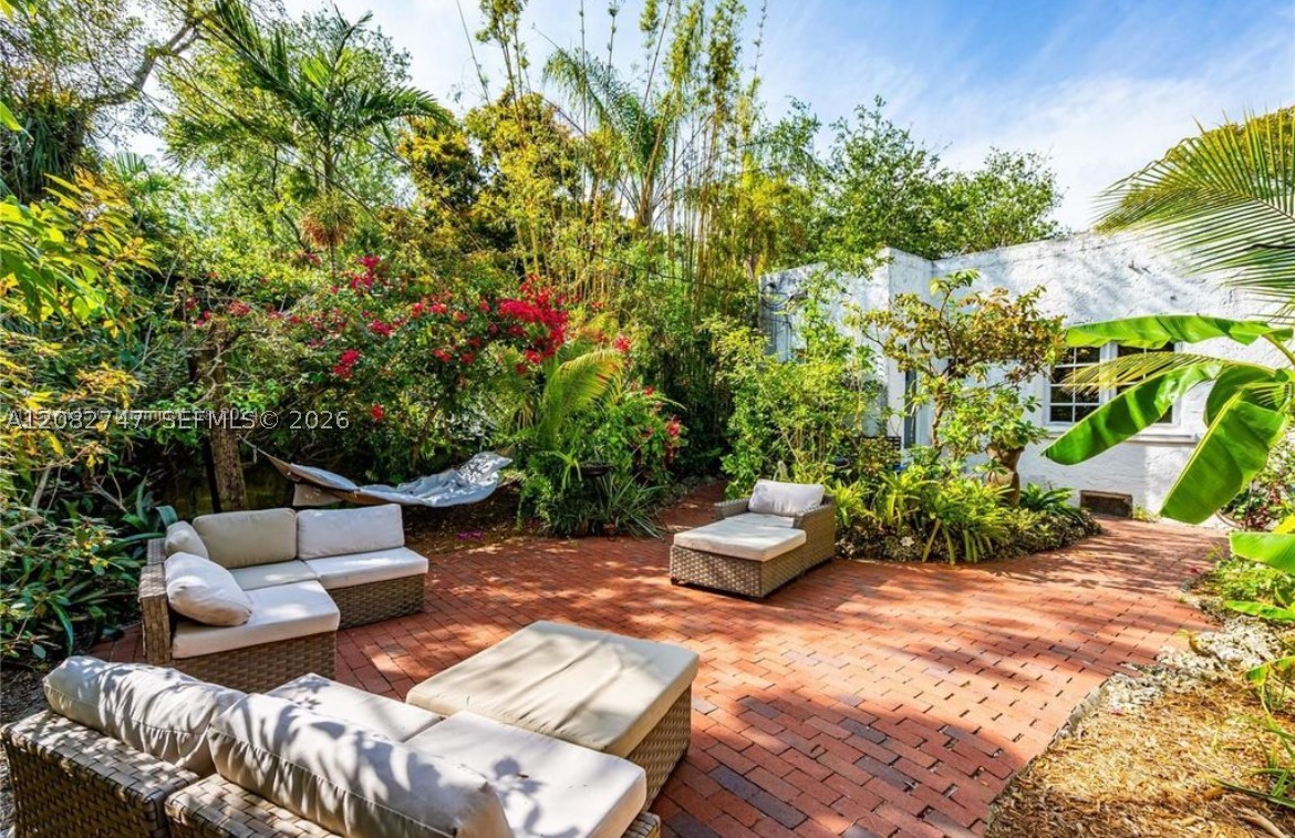 540 Majorca Ave, Coral Gables FL 33134