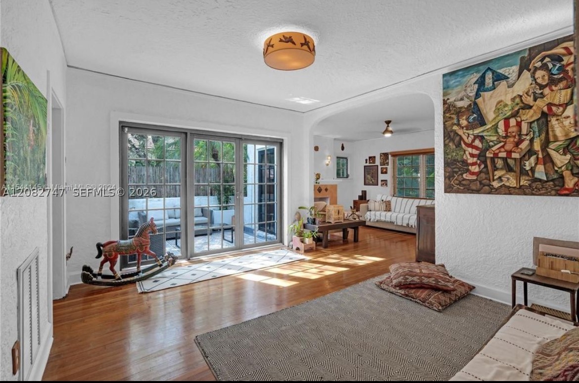 540 Majorca Ave, Coral Gables FL 33134