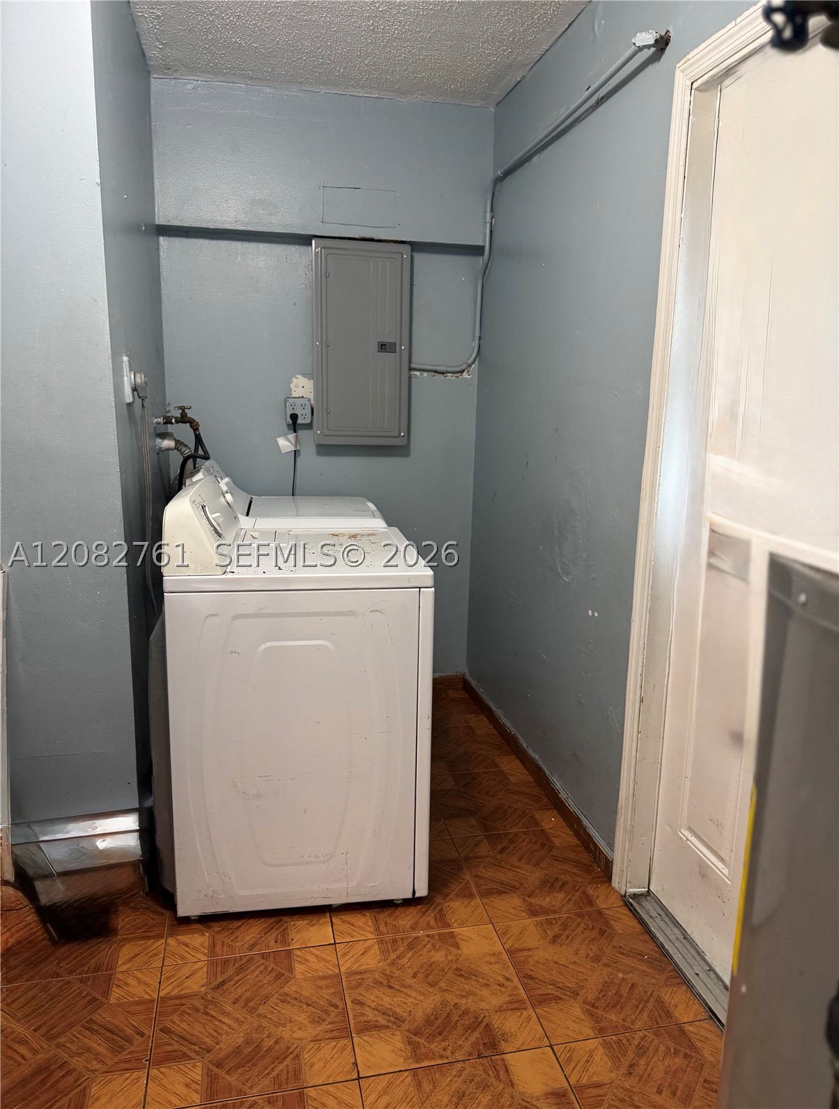 717 SW 79th Ave, North Lauderdale FL 33068