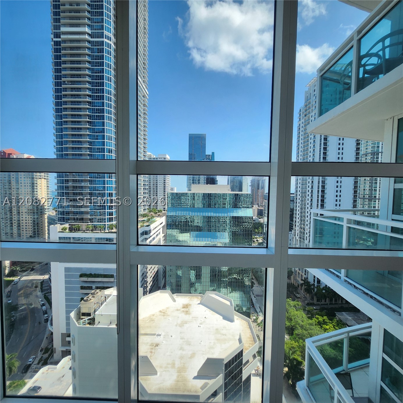 951 Brickell Ave #2510, Miami FL 33131