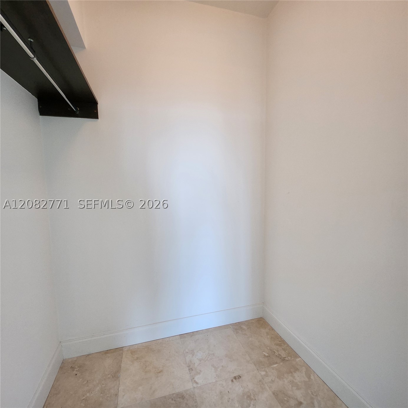 951 Brickell Ave #2510, Miami FL 33131