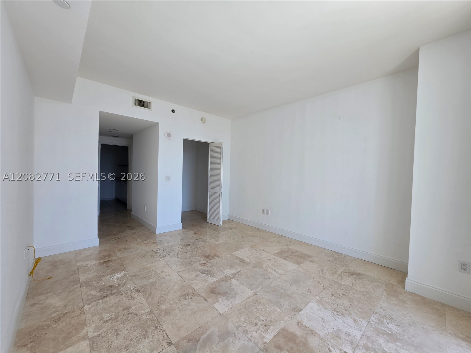 951 Brickell Ave #2510, Miami FL 33131
