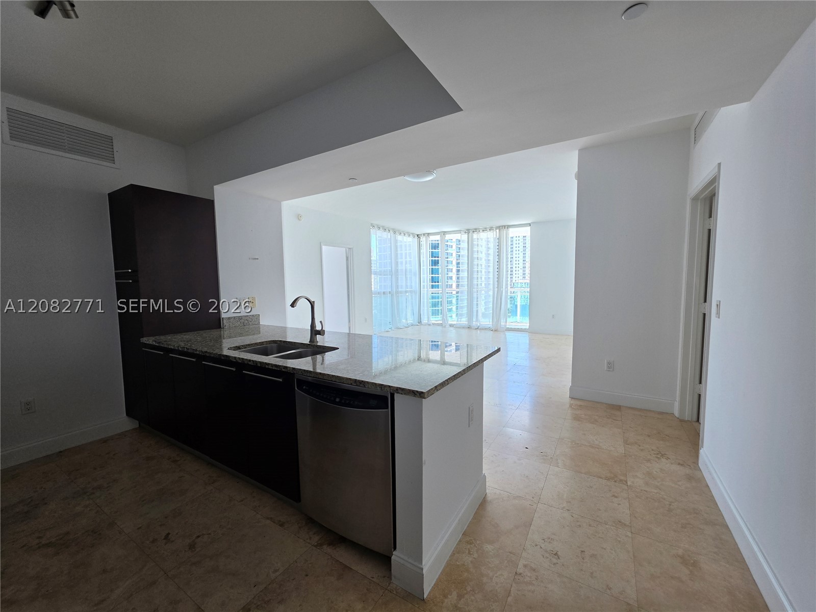 951 Brickell Ave #2510, Miami FL 33131