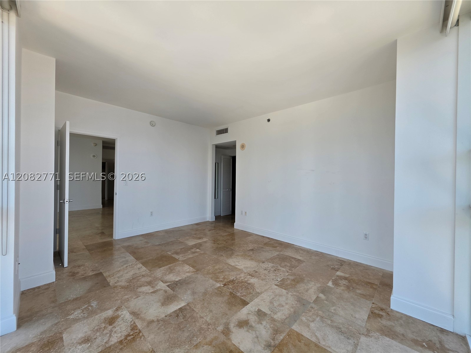 951 Brickell Ave #2510, Miami FL 33131