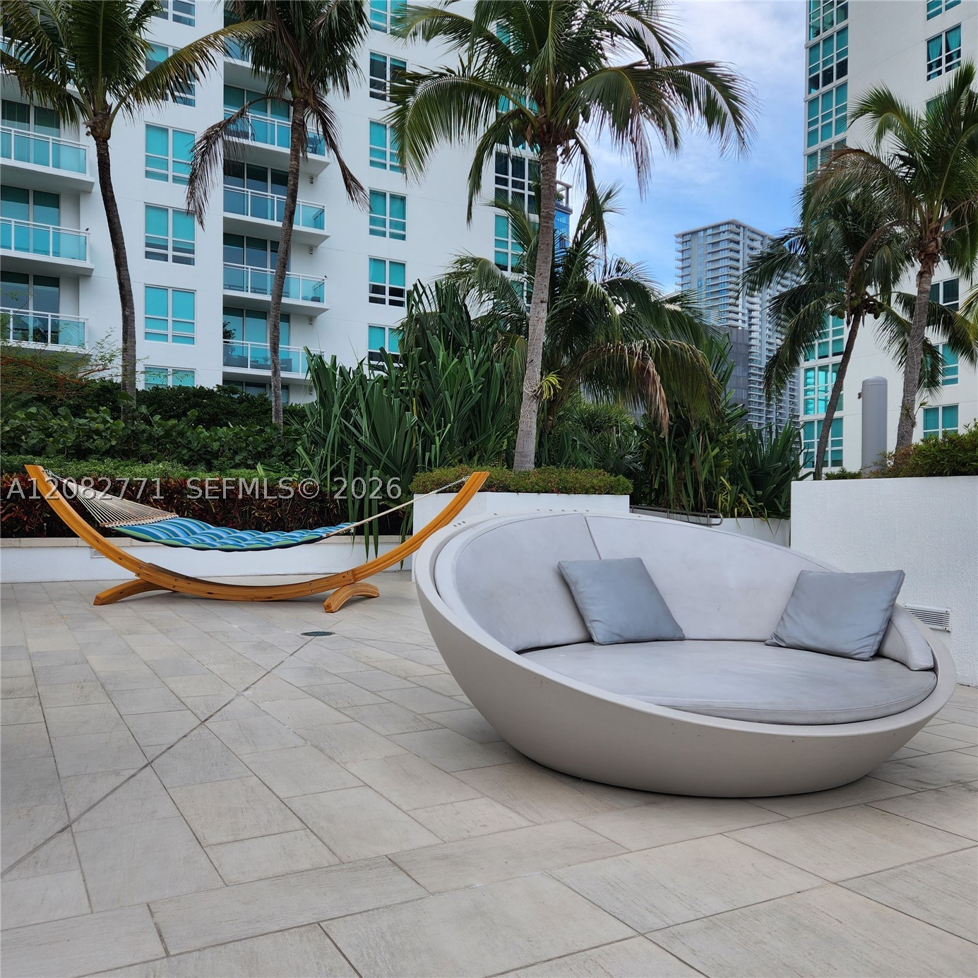 951 Brickell Ave #2510, Miami FL 33131