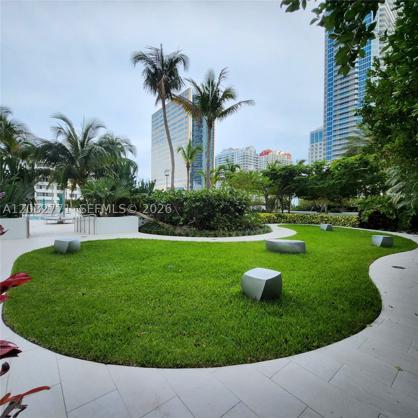951 Brickell Ave #2510, Miami FL 33131