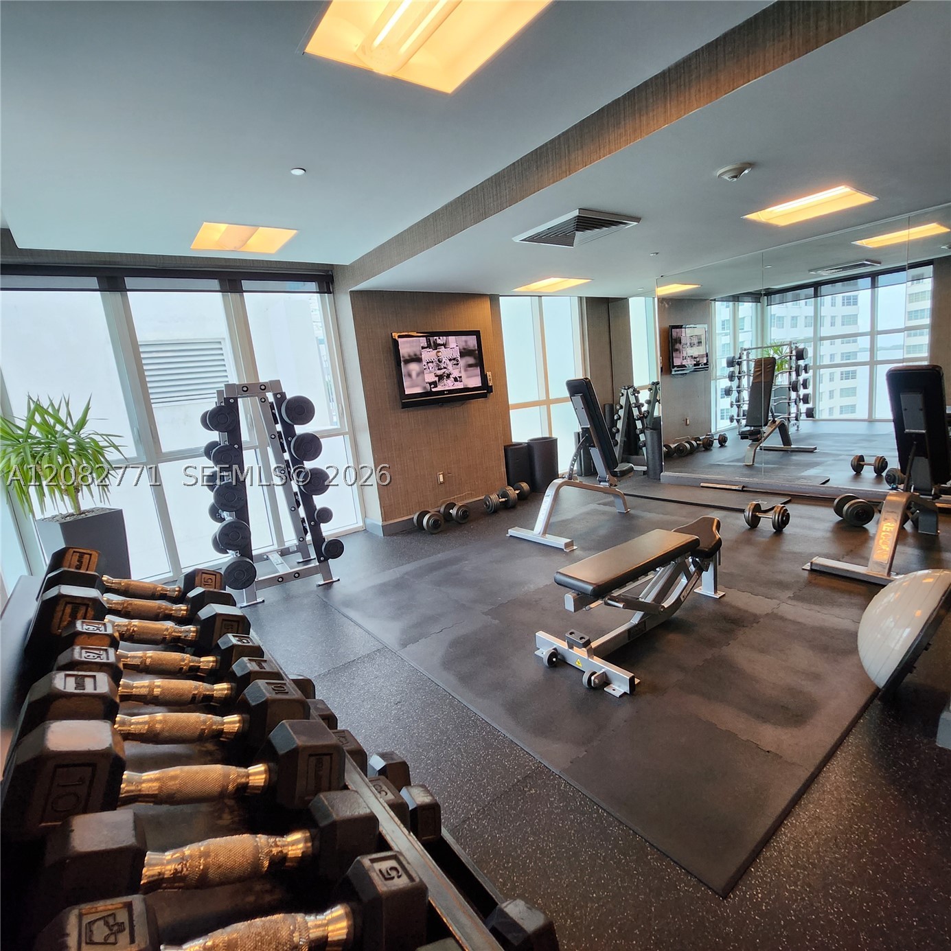 951 Brickell Ave #2510, Miami FL 33131
