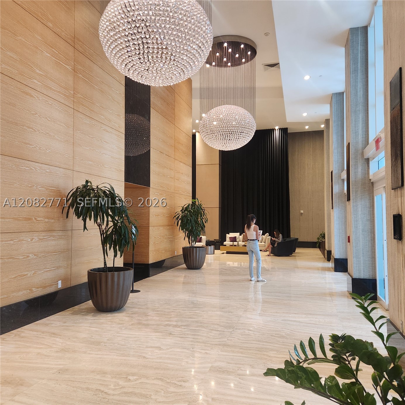 951 Brickell Ave #2510, Miami FL 33131