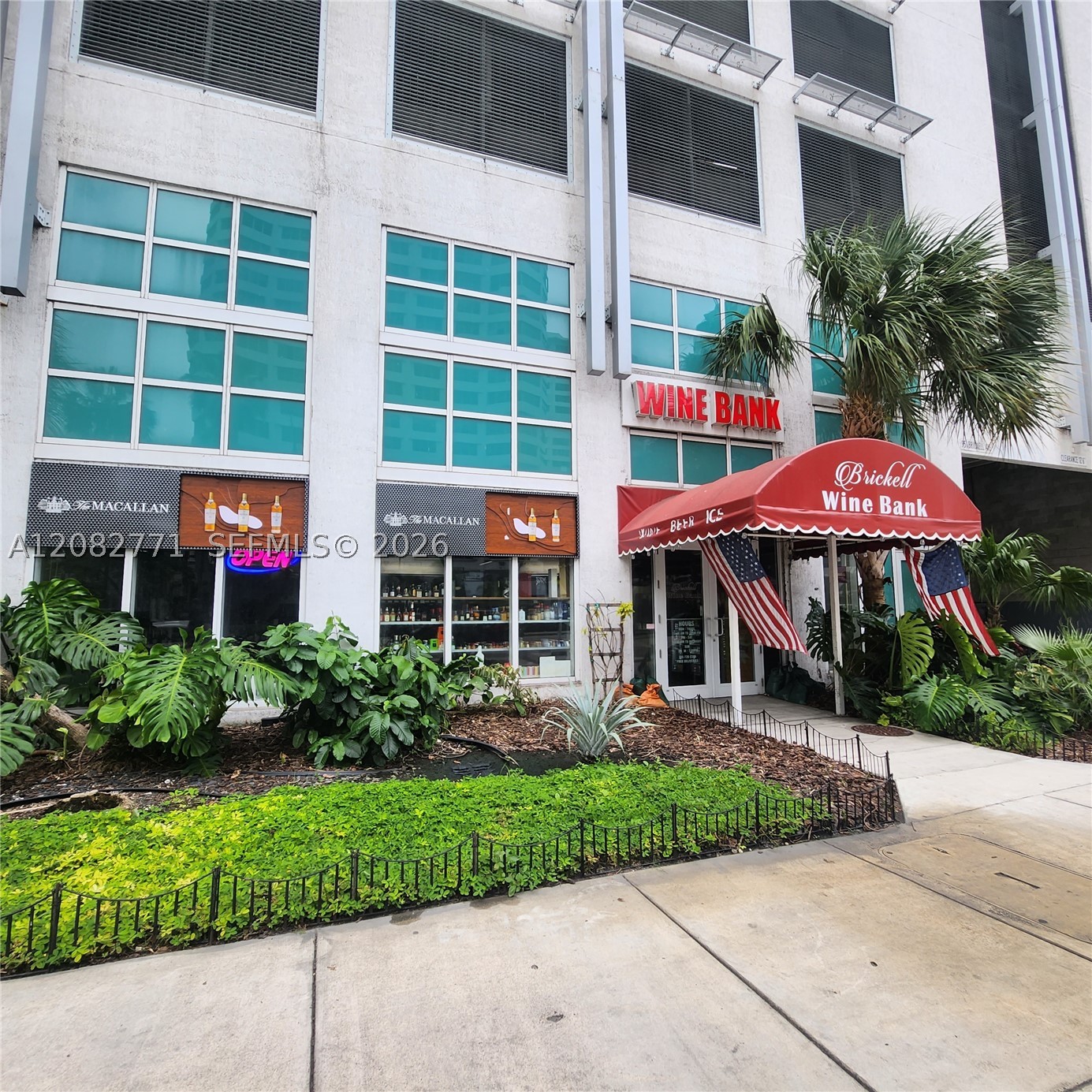 951 Brickell Ave #2510, Miami FL 33131
