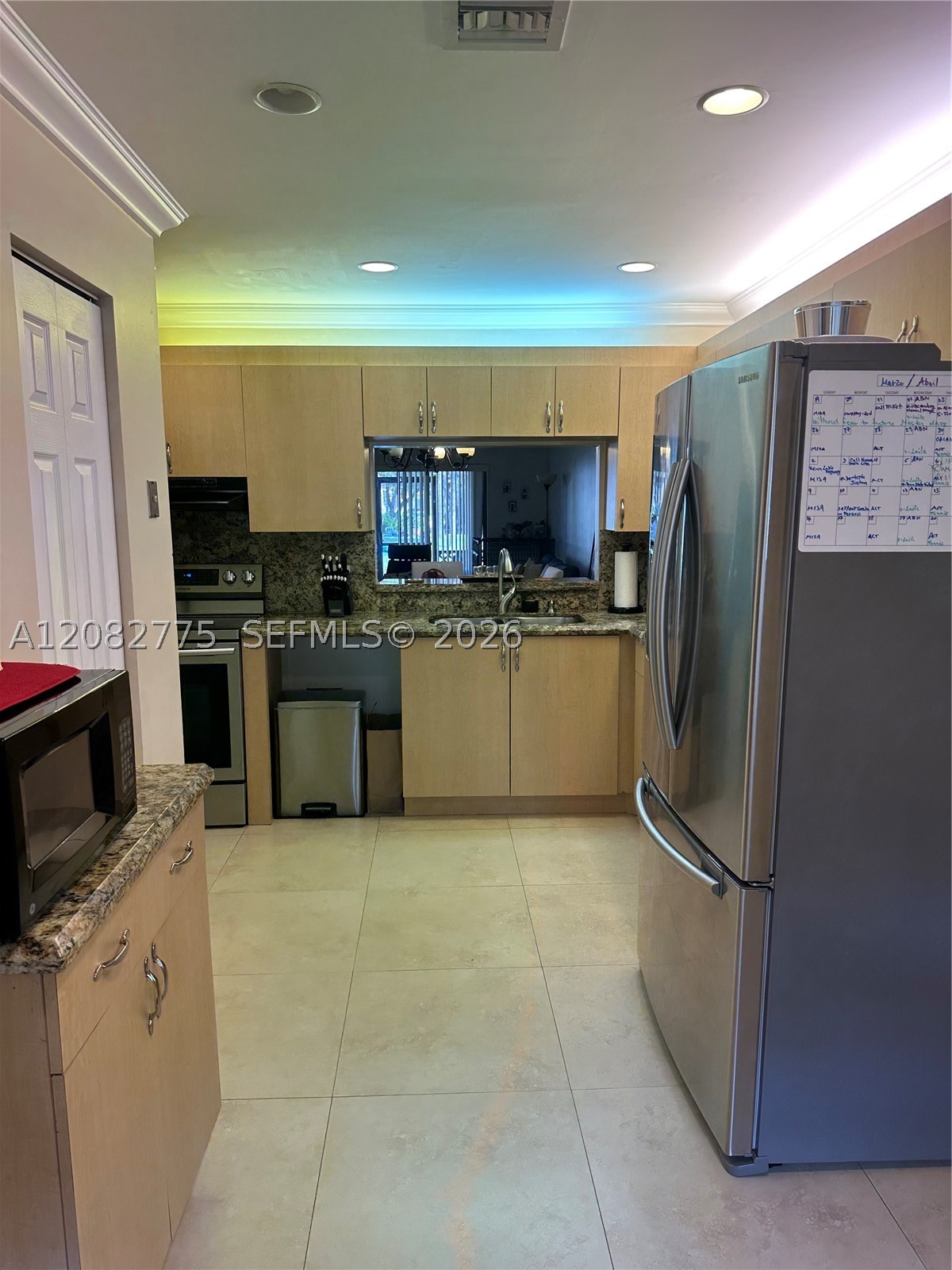 445 Lakeview Dr #1, Weston FL 33326