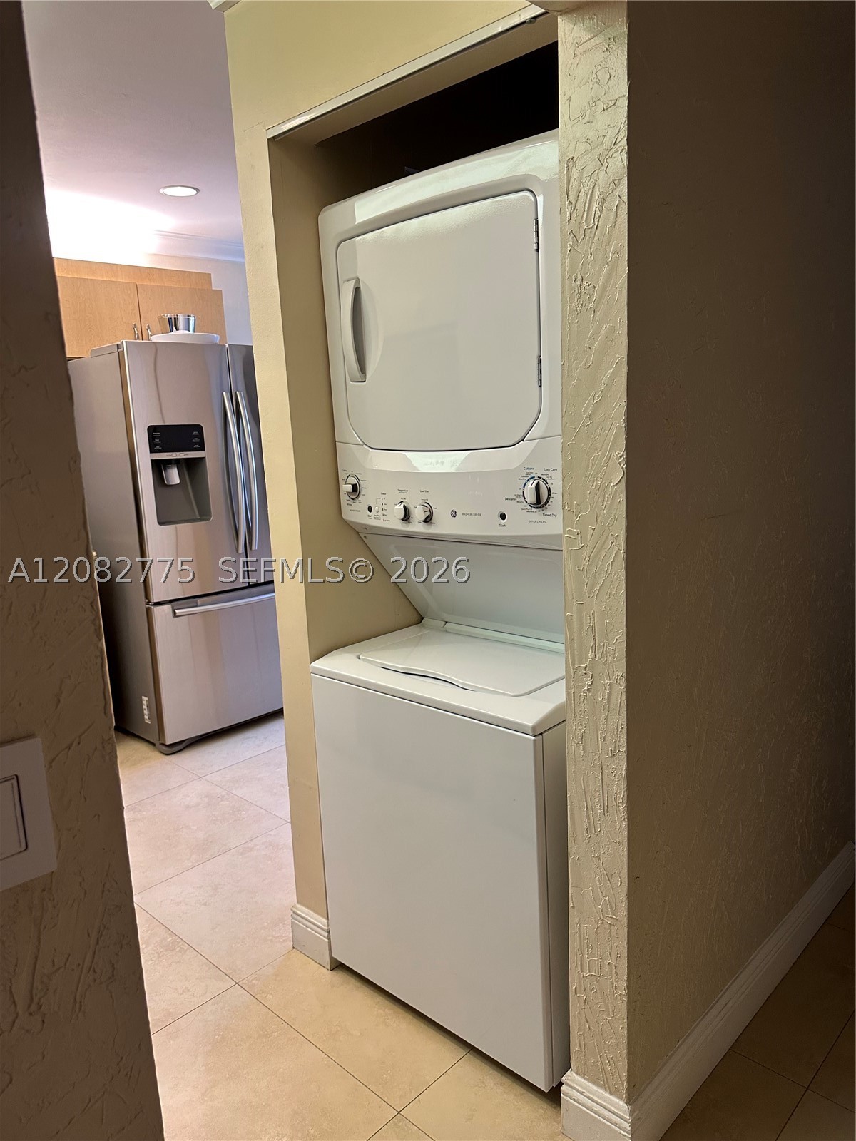 445 Lakeview Dr #1, Weston FL 33326