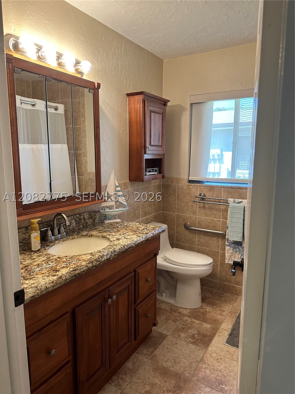 445 Lakeview Dr #1, Weston FL 33326