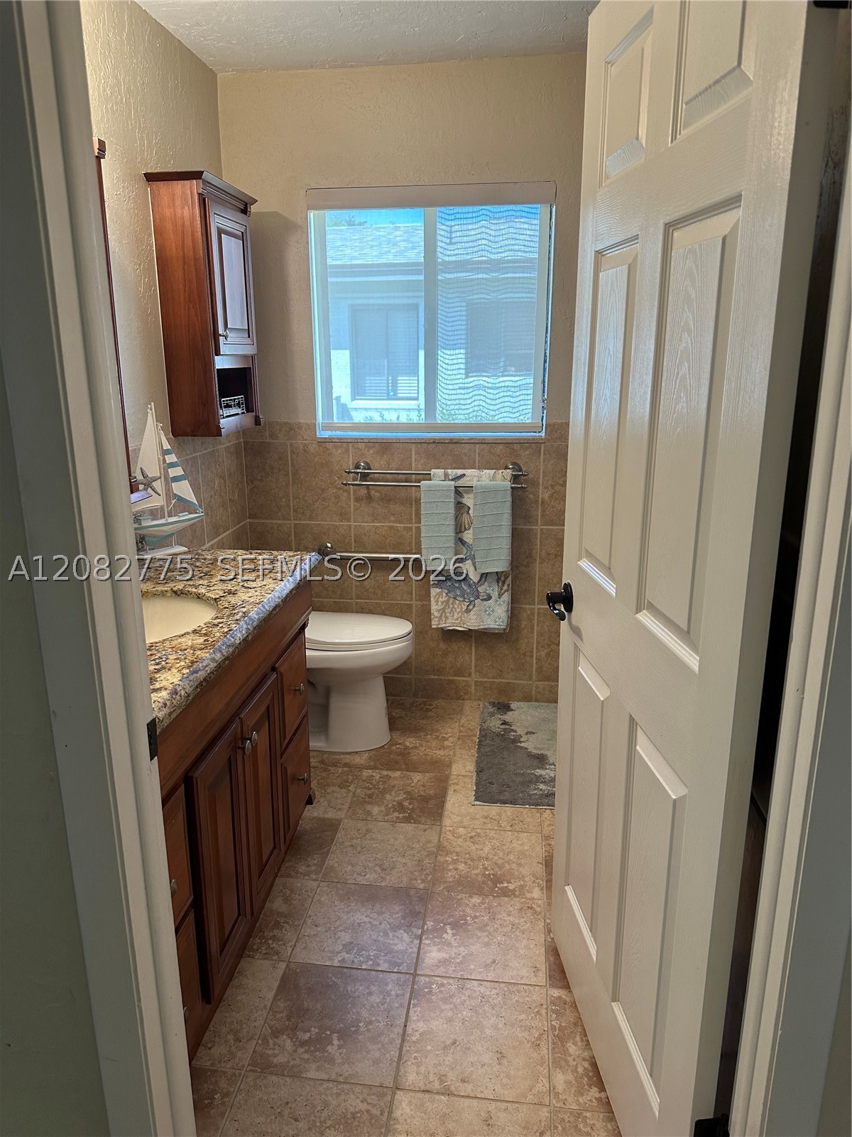 445 Lakeview Dr #1, Weston FL 33326