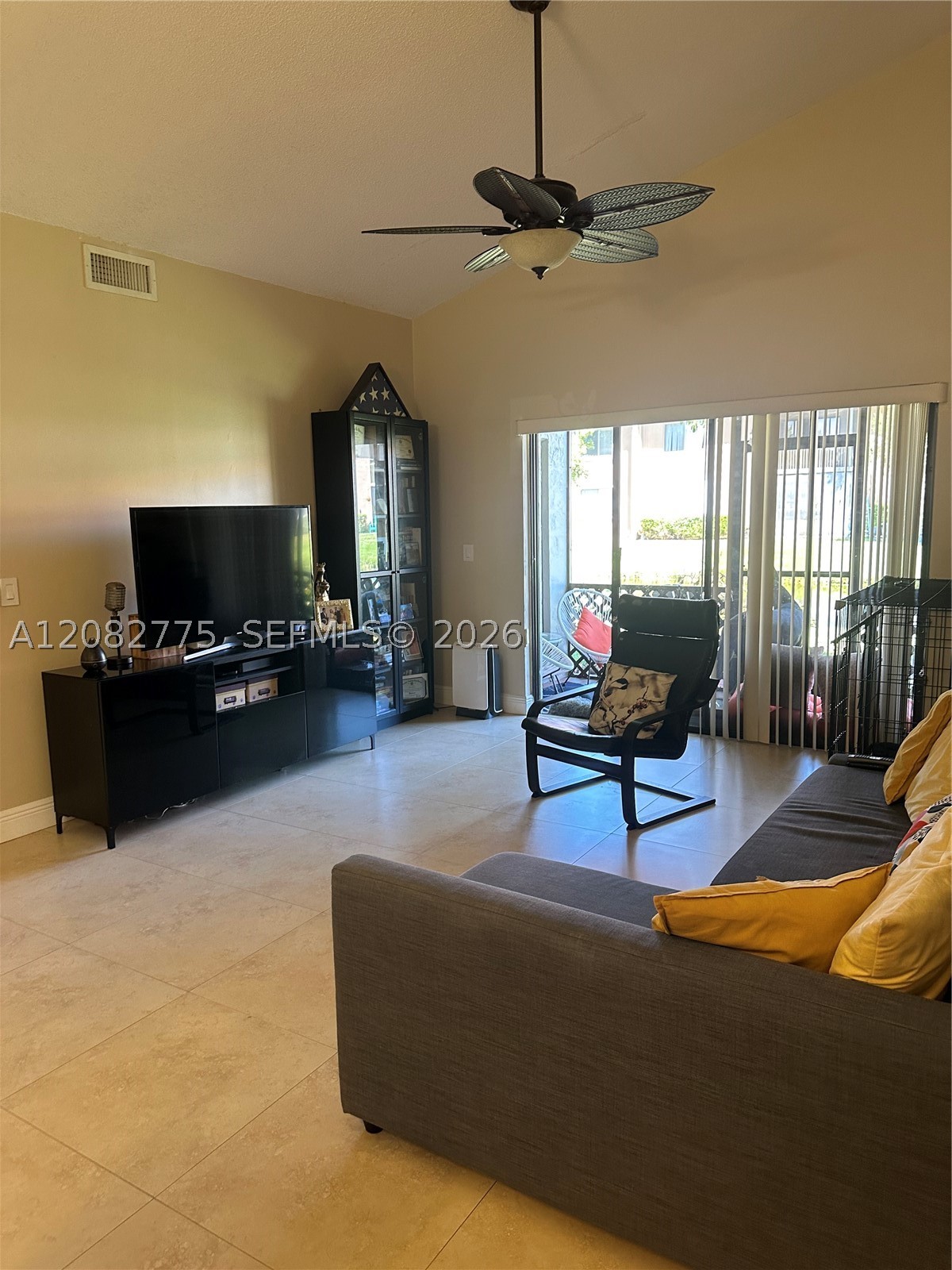 445 Lakeview Dr #1, Weston FL 33326