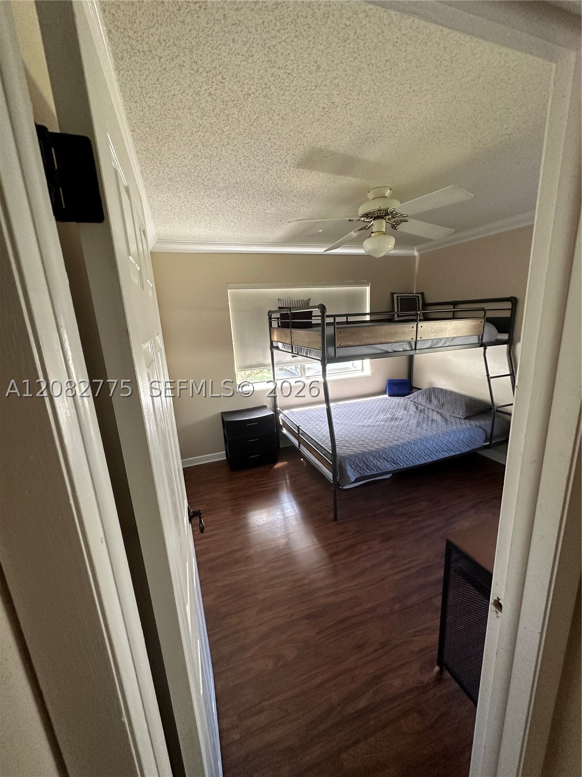 445 Lakeview Dr #1, Weston FL 33326
